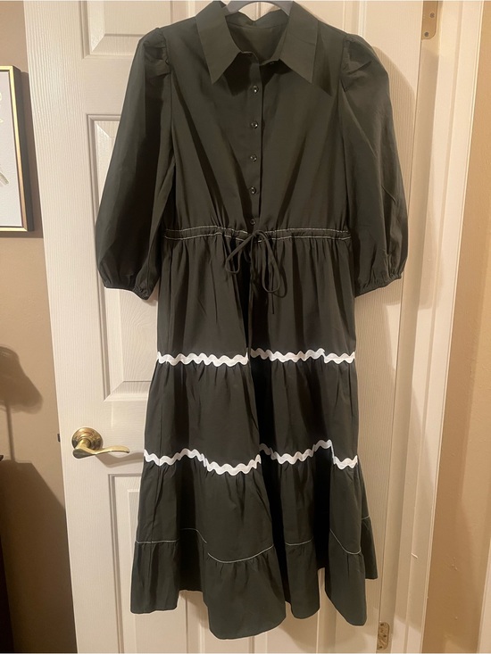 Dresses & Skirts - NWT Olive Green Tiered Button Front Midi Dress with White Ric Rac Trim Sz Small